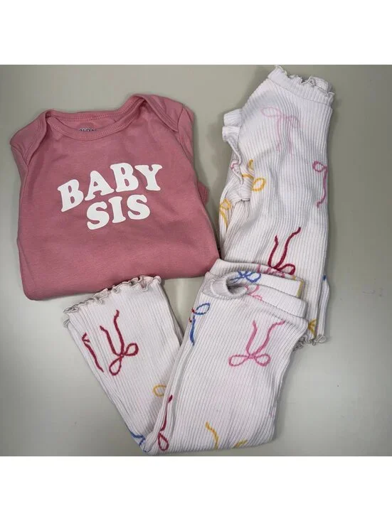 Girls Old Navy Baby Sis & Ribbed Bow Outfit Bundle 18-24 Months