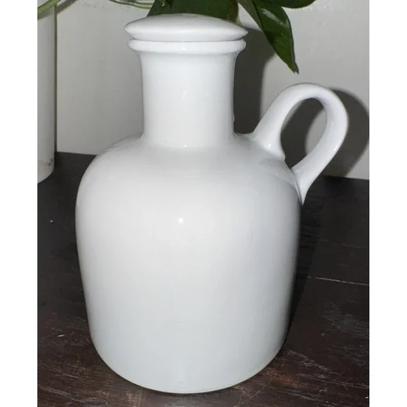 Crate and Barrel Piece Oil/ Vinegar Small‎ Jar