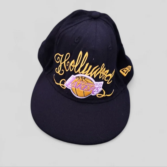 Los Angeles Lakers Hat - HARDWOOD ClassicSize: ‎ 7 1/2 fitted