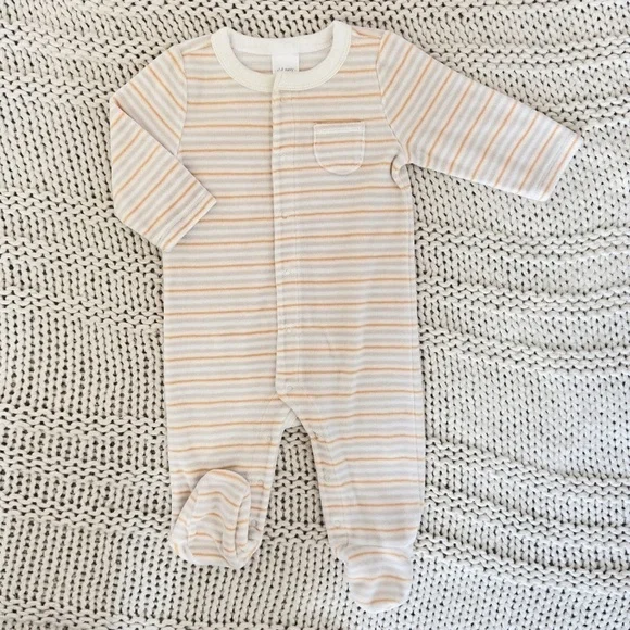 Old Navy Stripped Sleep & Play Footed Onesie Size 3-6 Months