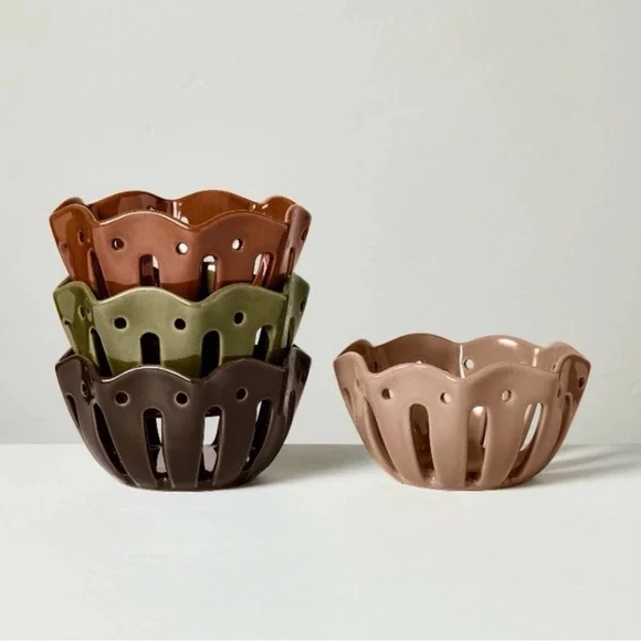 Set of 4 Wavy Edge Mini Berry Fruit Bowls Tan/Brown/Green Hearth & Hand™ NEW