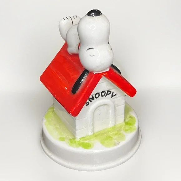 Vtg Peanuts Snoopy Music Box - It Works The Song 