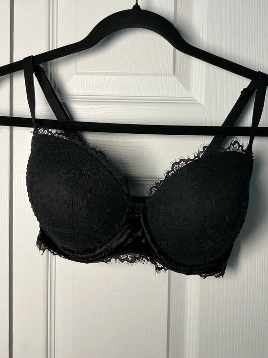 Victoria’s Secret Demi lace padded underwire bra