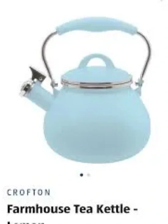 KITCHEN ESSENTIAL NEW IN BOX Crofton Farmhouse Tea Kettle, Blue 2.3 Quart