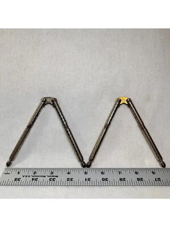 HMQ Seafood Nutcracker Set of 2 Bird Leg Style Quackenbush Vintage 1940’s Metal