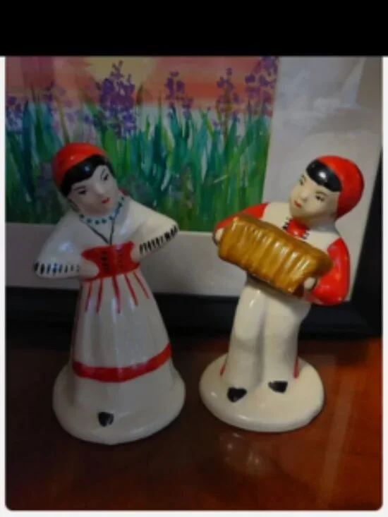 Vintage Antique Salt & Pepper Shakers Spanish Man Woman Couple W/ Accordion