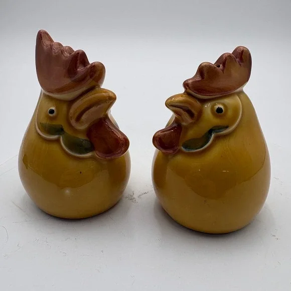 Ceramic Chicken Salt and Pepper Shakers‎ Rooster Farmhouse Kitchen Decor