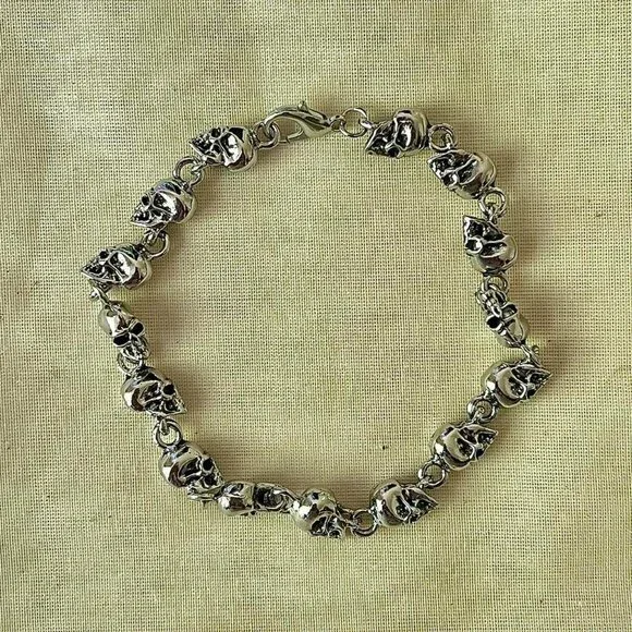 y2k 2000s skull pile grunge heavy metal punk bracelet