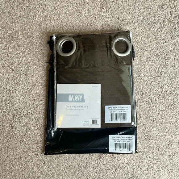 NWT VCNY Home Brown Grommet Panel