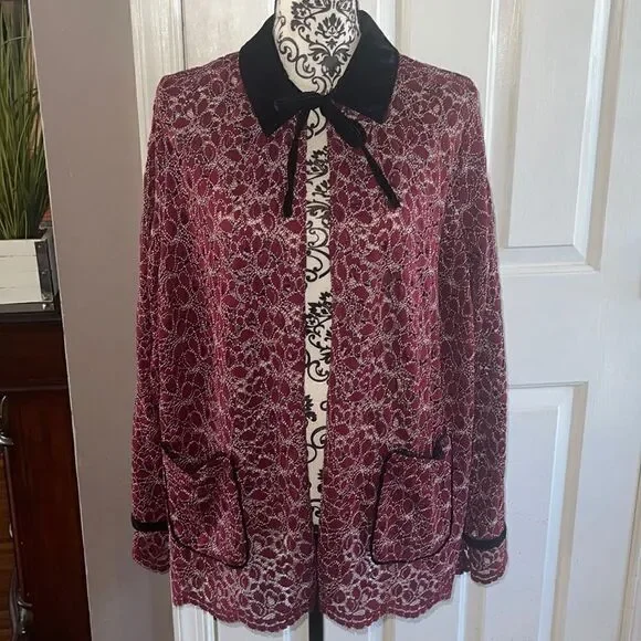 Logo lace with velvet collar open front jacket