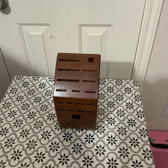Calphalon 18 Slot Wood Knife Block.