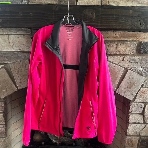 Mountain Hardware Bright Pink and Black Jacket XL
