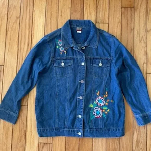 Women's Vintage Tudor Court Floral Embroidered Jean Jacket Grandma Core Medium