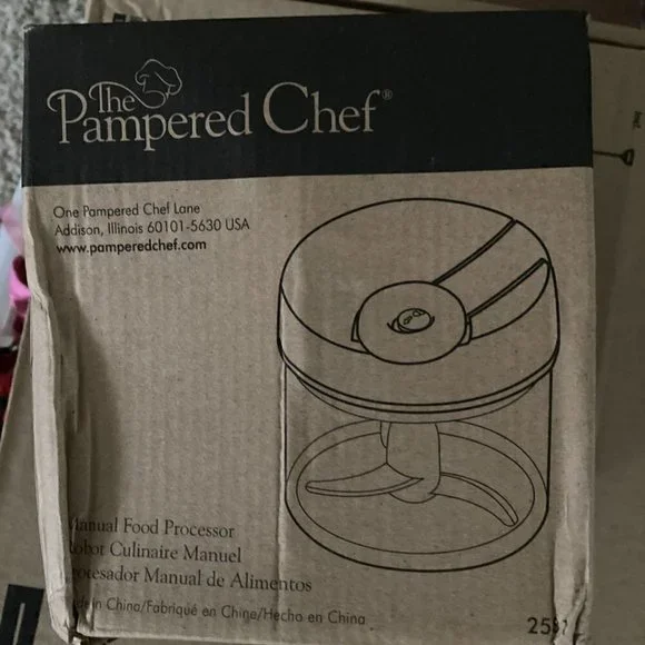 NIB Pampered Chef Manual Food Processor
