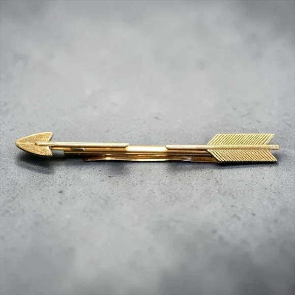 Vintage Hickok USA Arrow Tie Clip Gold Tone Mid Century Mens Bar