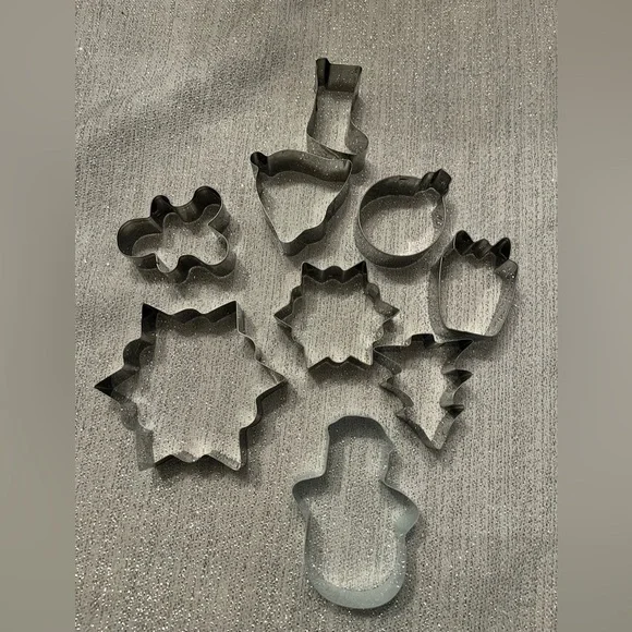 Lot of nine metal Christmas cookie cutters