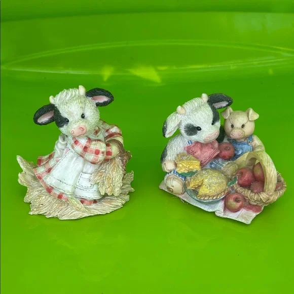 Adorable Vintage Enesco Cow Figurine Set - Black and White