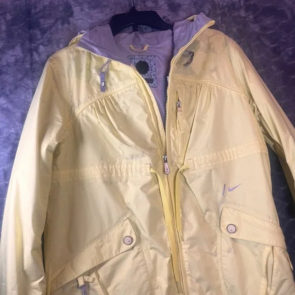 Nike Snowboarding Jacket Womens Large Yellow Hooded Full Zip Ski Coat 336773-774