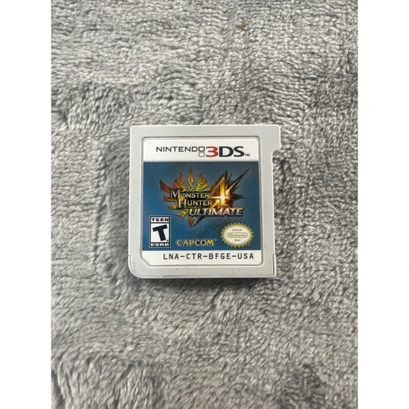 Monster Hunter 4 Ultimate Nintendo 3DS Game Cartridge Capcom LNA-CTR-BFGE-USA