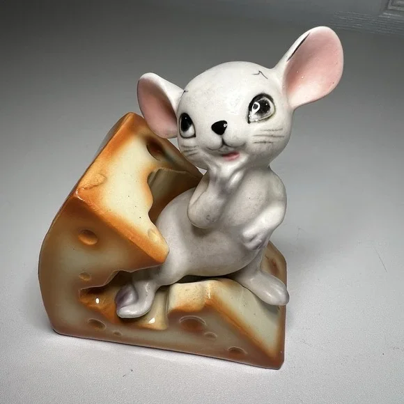 Vtg Norleans Japan Ceramic Salt and Pepper Shaker White Mouse Pink Ears Cheese