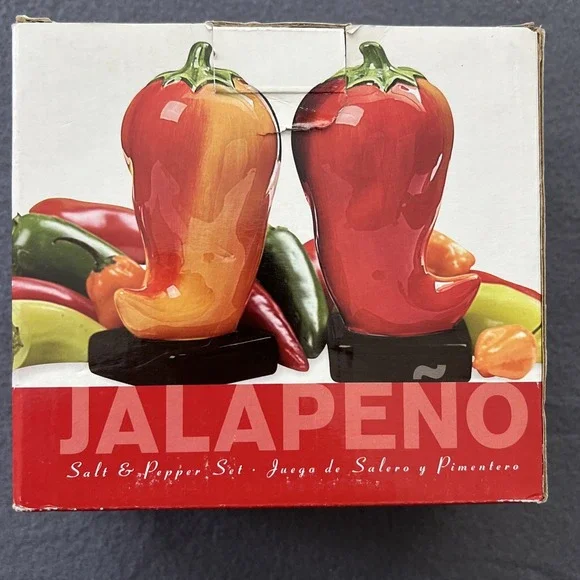 Clay Art Jalapeño Salt And Pepper‎ Shaker Set Retro 2006