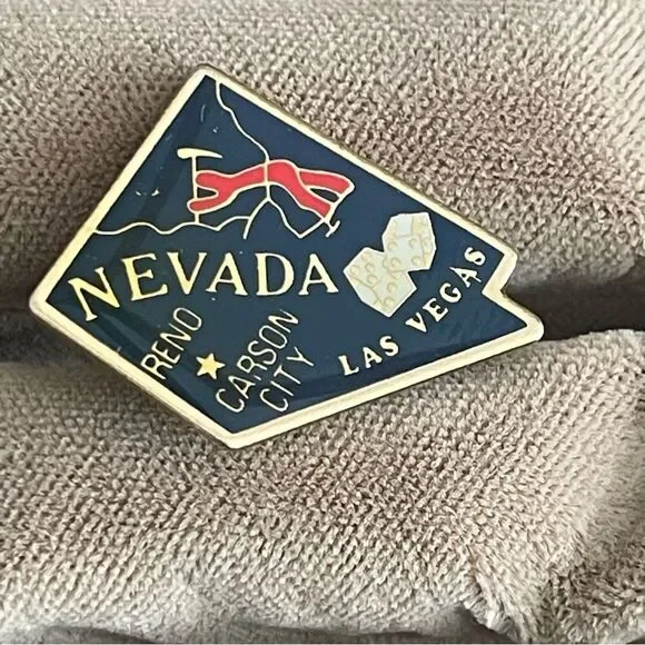 Vintage Las Vegas Nevada Reno Carson City hat/lapel pin