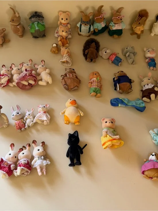 Lot of assorted Plush Mini Figures - Assorted Cream, White, Pink, Yellow