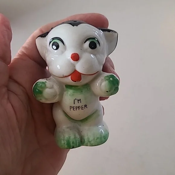 Vintage Kitten Pepper Shaker