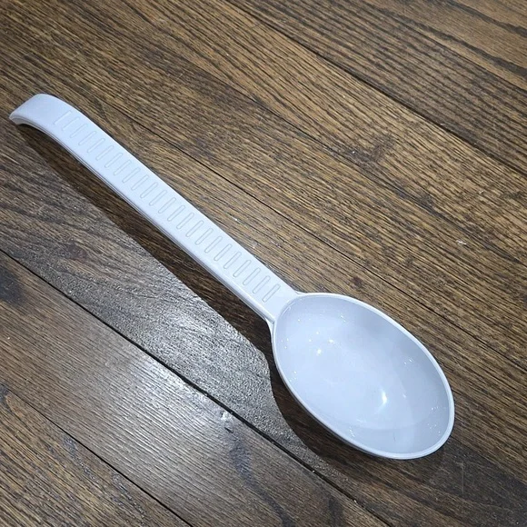 Weight Watchers Measuring Serving Scoops Spoon 1/2 Cup Portion Control White