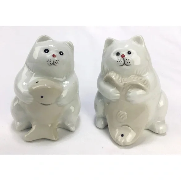 Vintage Salt and Pepper Shakers Ceramic Cat Figurines Fish White Tan