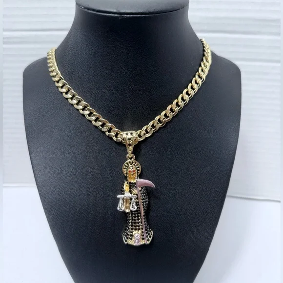 New Chain with medal of the Holy Death of Gold Laminated‎ Chain 26” long