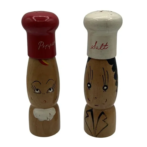 Vintage Retro 60s Kitchen Tall Wooden Novelty Salt Pepper Shakers Set 5.5