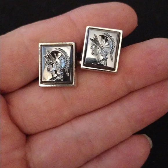 Vintage 1960's Pioneer Silver Tone Metal W/  Roman Soldier Intaglios Cuff Links
