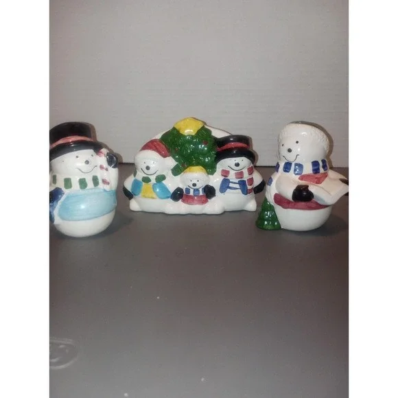 Snowmen In Scarfs Salt And Pepper‎ Shakers With Napkin Holder
