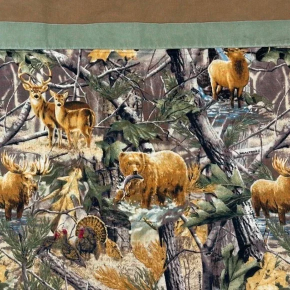Realtree APG Camo Wildlife Valance Deer Bear Moose Cabin Decor 42x17