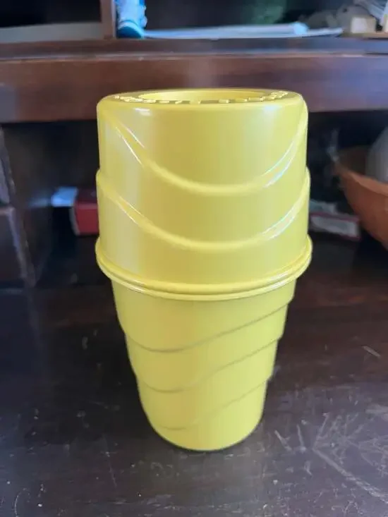 Vintage Stanley Home Products Cascade Blender Yellow Plastic Swirl Mixer