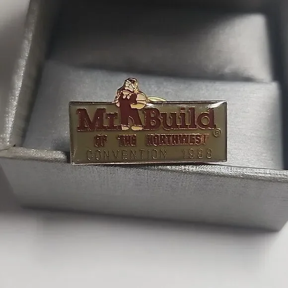 Mr Build of The Northwest Convention 1988 Contractor Lapel Hat Pin Brooch
