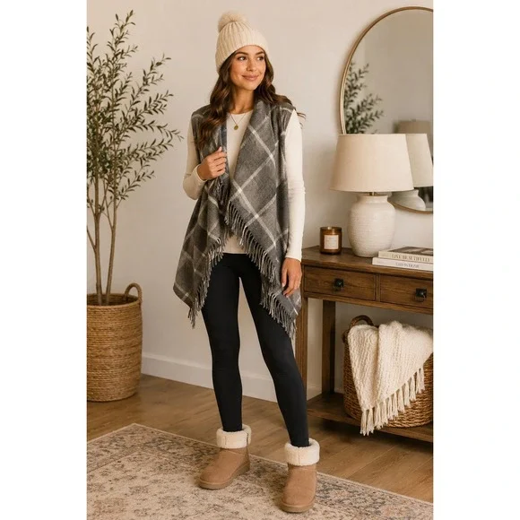 Altar'd State Hooded Plaid Vest Women Small Grey.Fringe Open Front