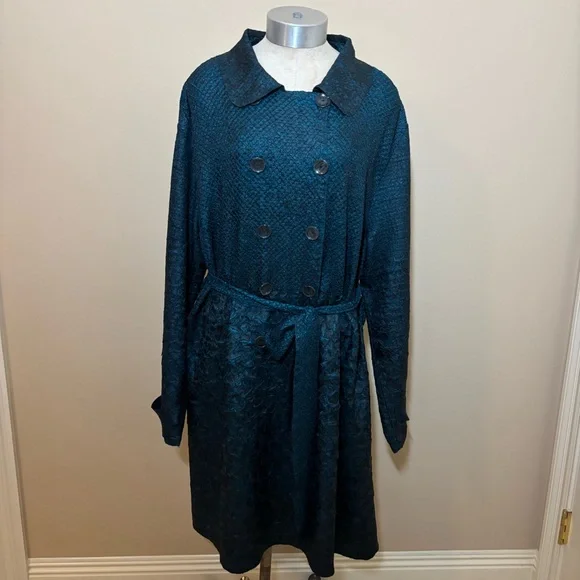 Chico's size 20/22 traveller’s Crushed Crinkle Textured Trench Coat Jacket Belt
