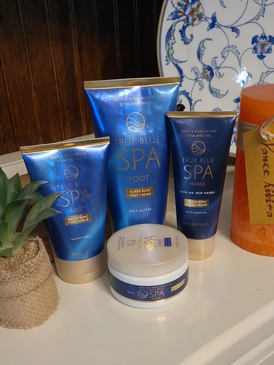 Bath & Body Works Hand and Foot Spa Bundle