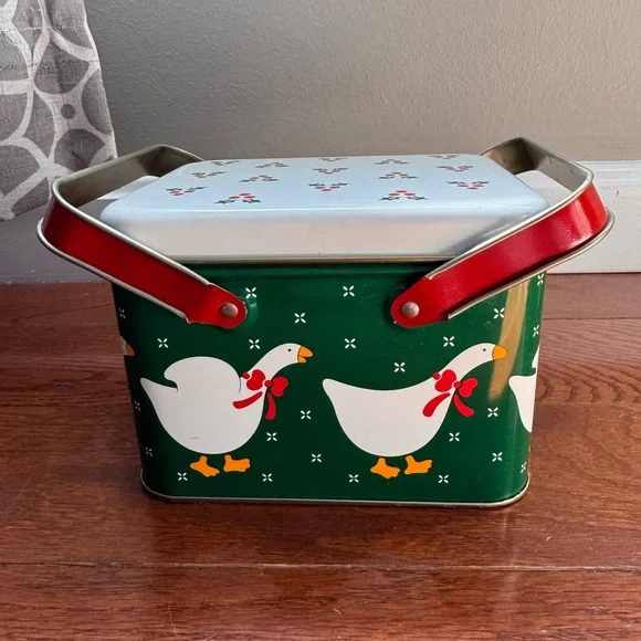 Vintage-Style Green Duck Tin Storage Box with Red Handles
