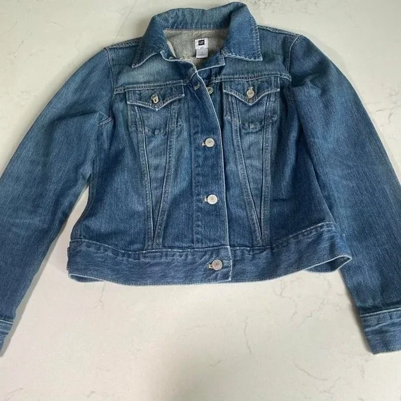 GAP Women's Medium Classic Blue Denim Jacket‎