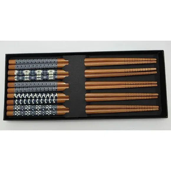 Boxed Set of 5 Pair of Japanese-style Bamboo Chopsticks