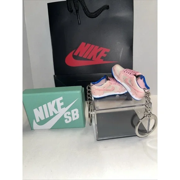 Keychain Nike Shoes Pair Pink,Shoe Box , Display Case , Bag New Included