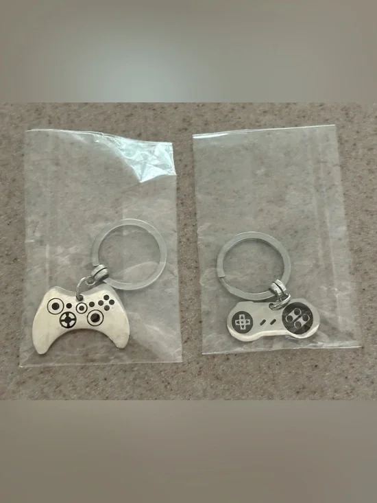 NWT Set of 2 Silver Video Game Keychains