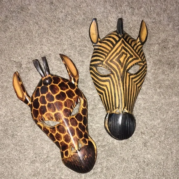 Wooden Carved Animal Wall Hangings Zebra and Giraffe Print