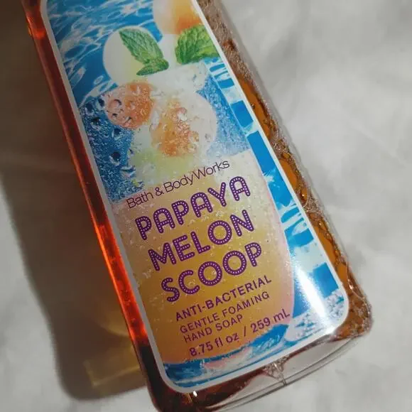 Bath & Body Works Papaya Melon Scoop Anti-Bacterial Gentle Foaming Hand Soap NEW