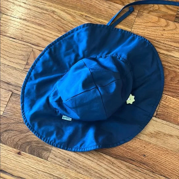 Blue Wide-Brimmed Sun Hat with Floppy Design