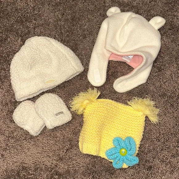 Babygirl 0/6m winter hat & mittens bundle!!