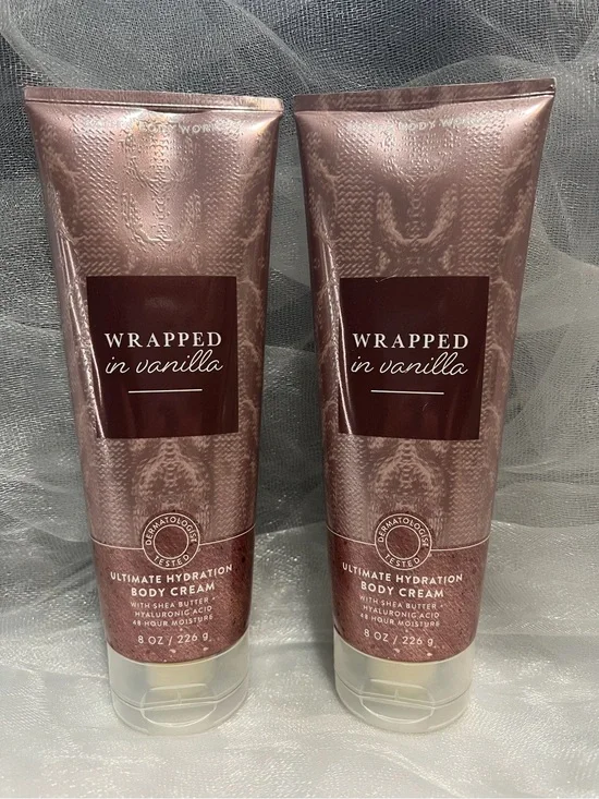 Set of 2 Bath & Body Works Wrapped In Vanilla Ultimate Hydration Body Cream